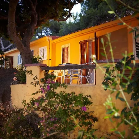 Hotell Paola Carloforte (Isola di San Pietro)