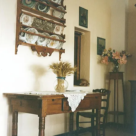 Отель Paola 3*