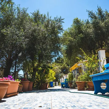 Paola Hotel 3*