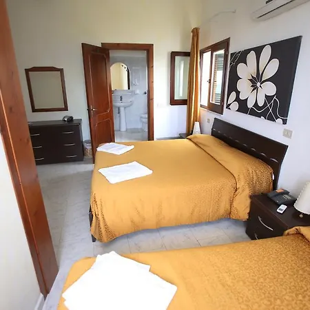 Paola Hotel Carloforte (Isola di San Pietro)