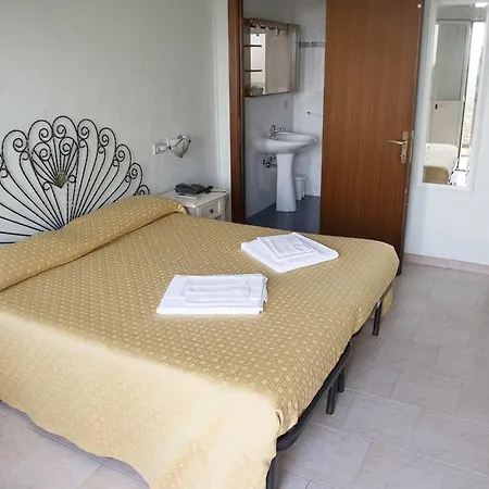 Paola 3* Carloforte (Isola di San Pietro)