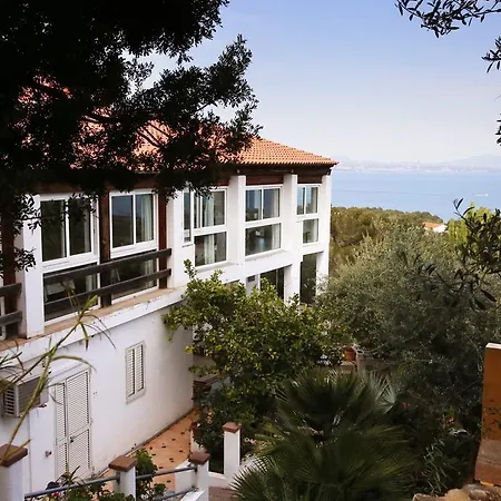 Paola 3* Carloforte (Isola di San Pietro)