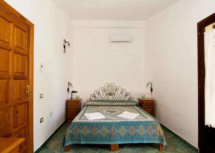 Otel Paola 3*
